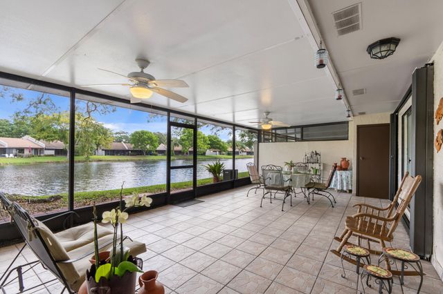 9709 NW 16th Street, Pembroke Pines, FL 33024