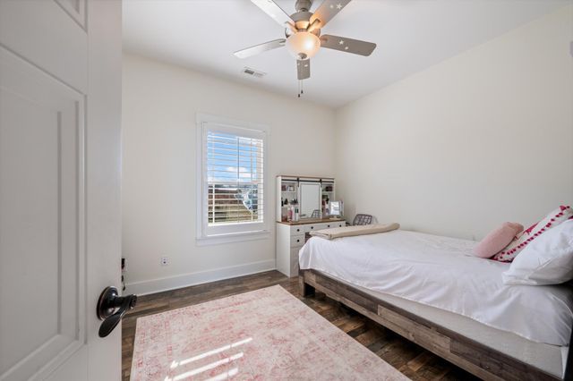 7138 Wayside Rd, Christiana, TN 37037