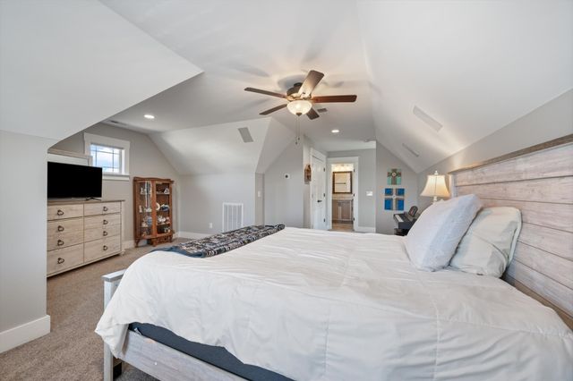 7138 Wayside Rd, Christiana, TN 37037