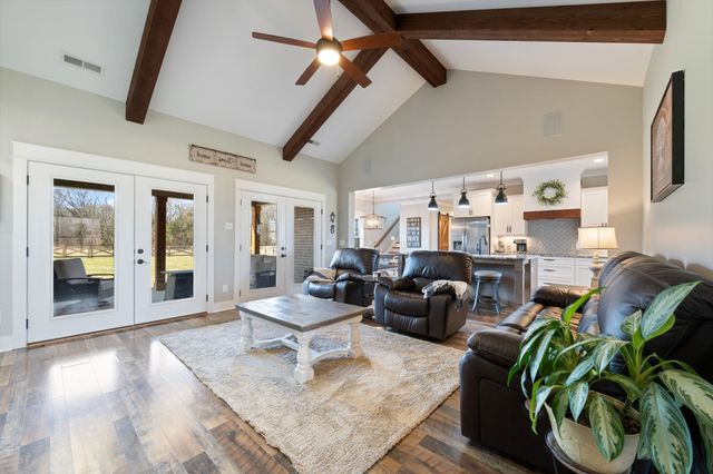 7138 Wayside Rd, Christiana, TN 37037