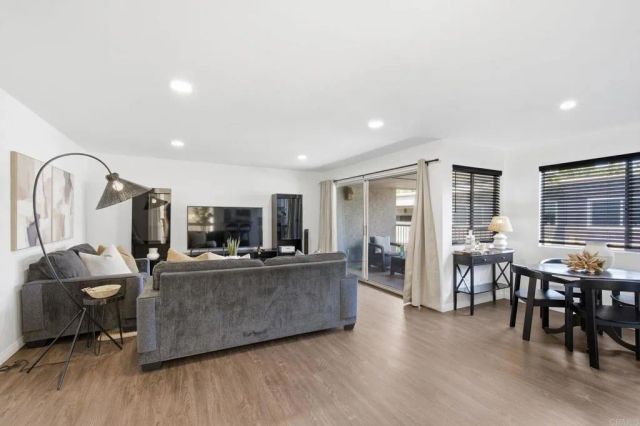 6349 Caminito Salado, San Diego, CA 92111