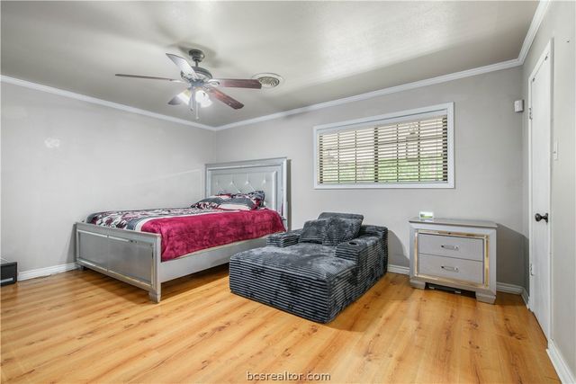 1905 Carter Creek Parkway, Bryan, TX 77802