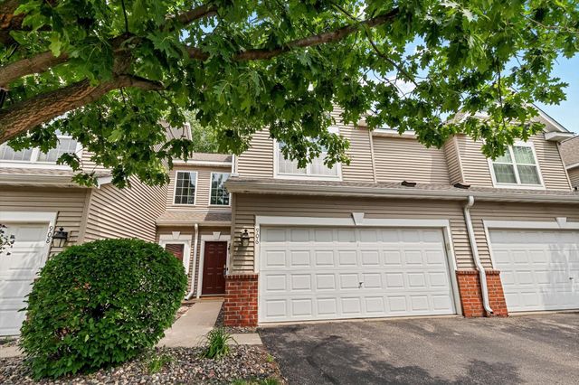 906 Village Parkway, Circle Pines, MN 55014