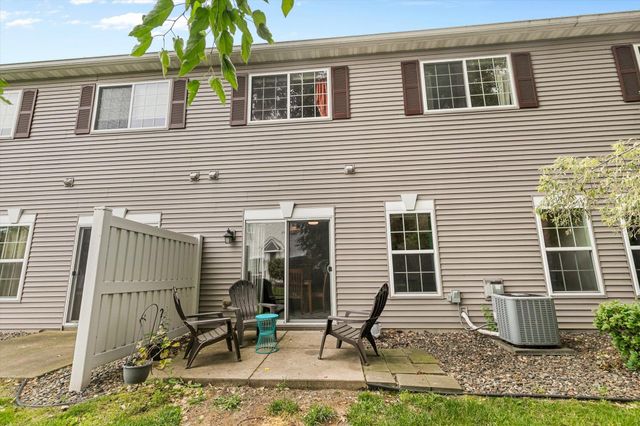 906 Village Parkway, Circle Pines, MN 55014