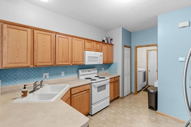 906 Village Parkway, Circle Pines, MN 55014