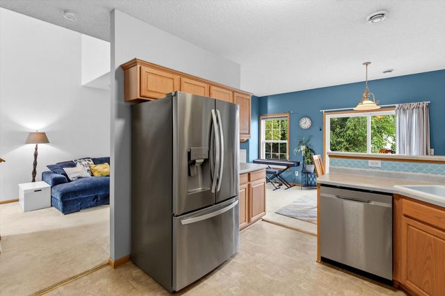 906 Village Parkway, Circle Pines, MN 55014