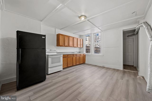 220 N LUZERNE AVE, Baltimore, MD 21224