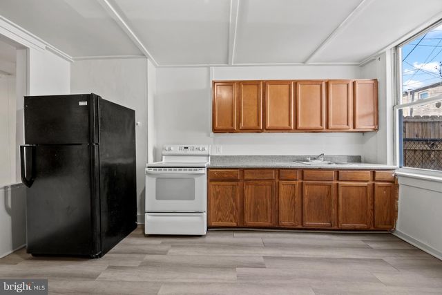 220 N LUZERNE AVE, Baltimore, MD 21224