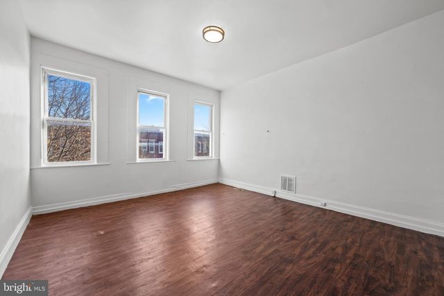 220 N LUZERNE AVE, Baltimore, MD 21224