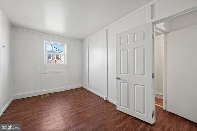 220 N LUZERNE AVE, Baltimore, MD 21224