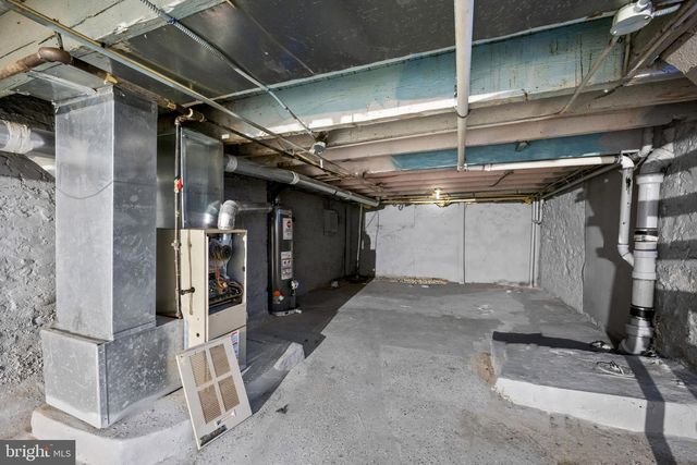 220 N LUZERNE AVE, Baltimore, MD 21224