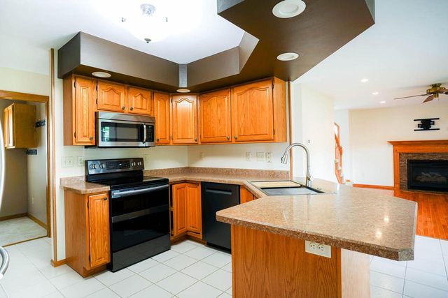 1335 4th AVENUE N, Onalaska, WI 54650