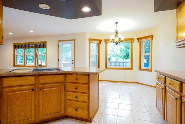 1335 4th AVENUE N, Onalaska, WI 54650