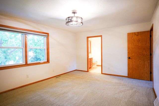 1335 4th AVENUE N, Onalaska, WI 54650