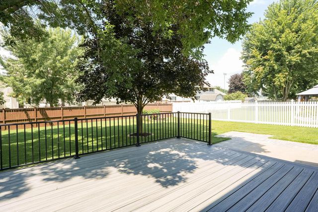 1335 4th AVENUE N, Onalaska, WI 54650