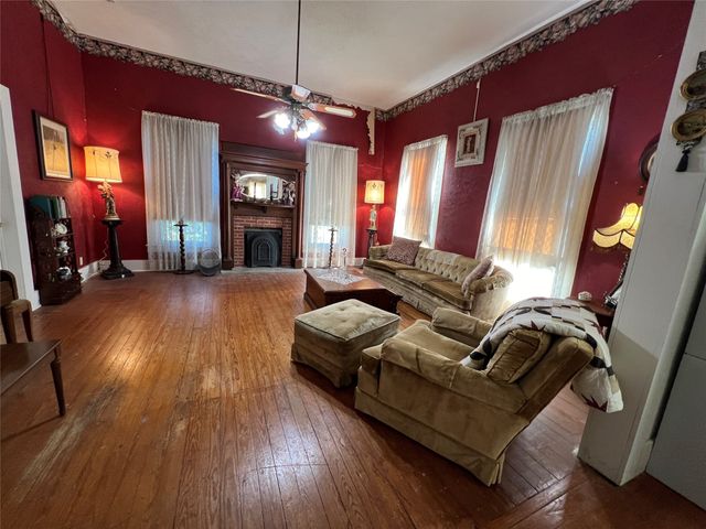 215 Paris Street, Ladonia, TX 75449