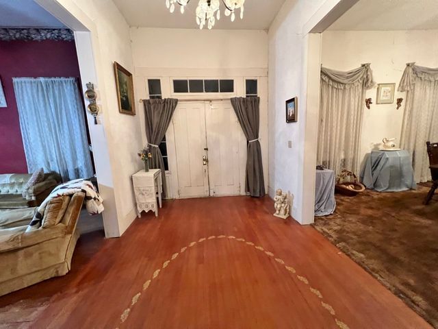 215 Paris Street, Ladonia, TX 75449