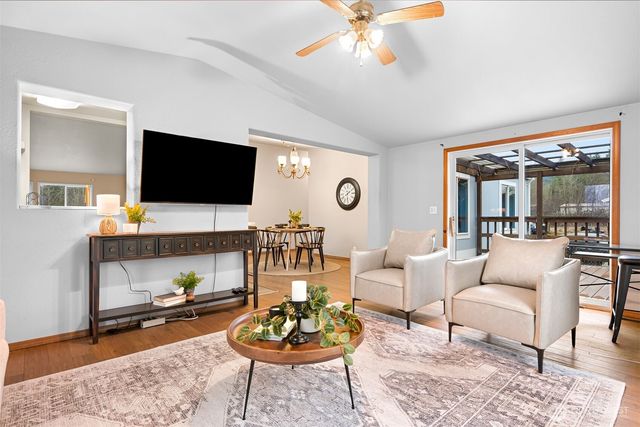 3025 E Smith Road, Bellingham, WA 98226