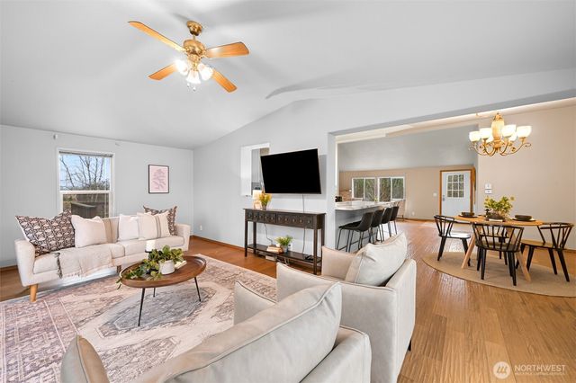 3025 E Smith Road, Bellingham, WA 98226