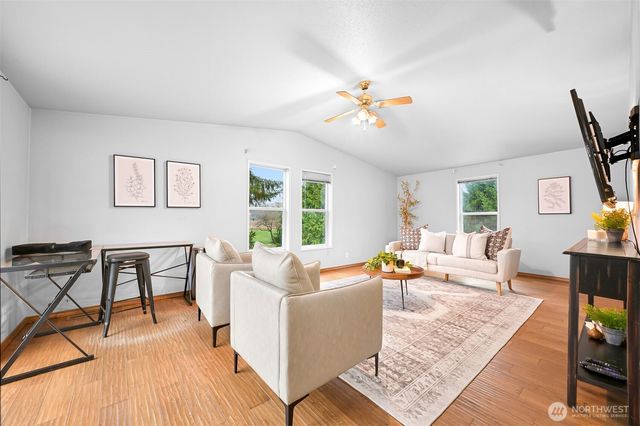 3025 E Smith Road, Bellingham, WA 98226