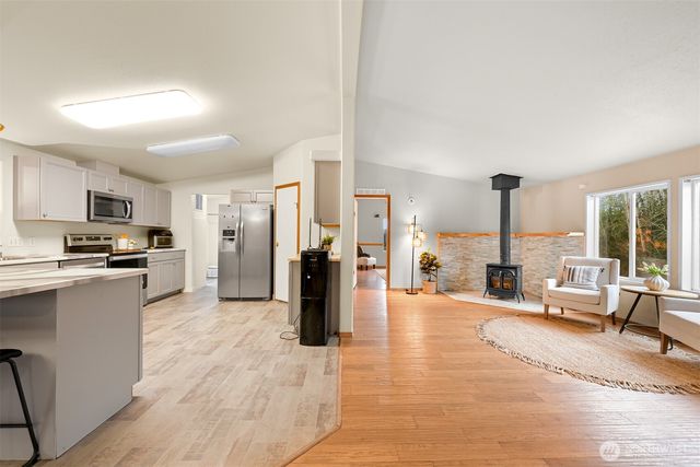 3025 E Smith Road, Bellingham, WA 98226