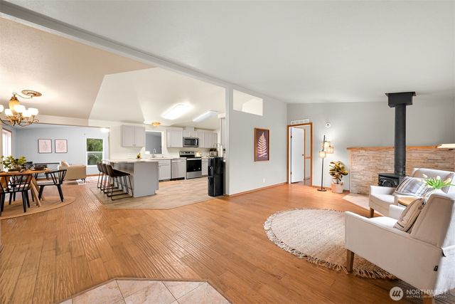 3025 E Smith Road, Bellingham, WA 98226