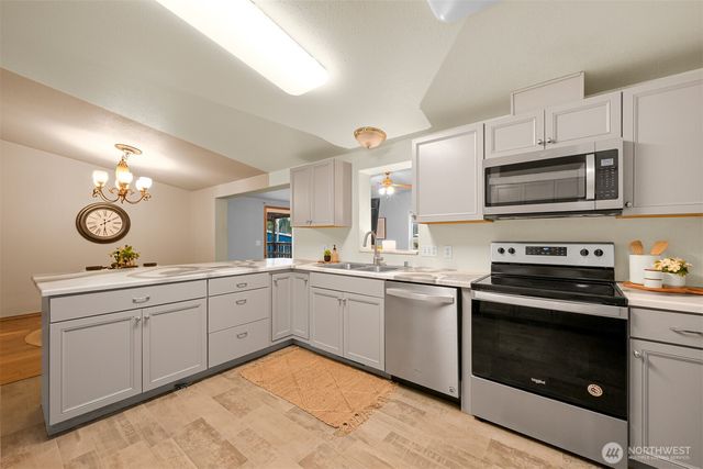 3025 E Smith Road, Bellingham, WA 98226