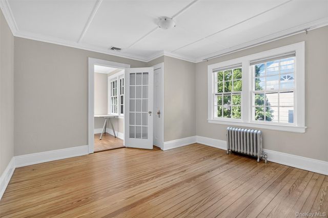 9 Vista Way, Port Washington, NY 11050