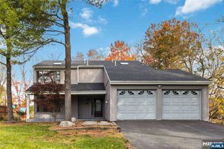 6 Yale Place, Westwood, NJ 07675