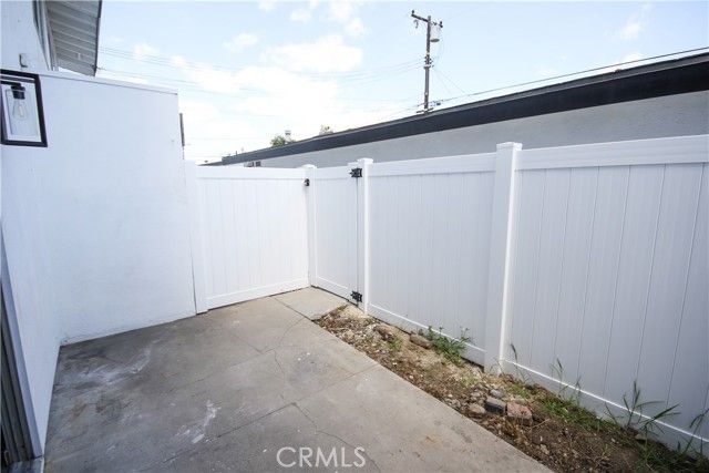 2709 S Baker Street, Santa Ana, CA 92707