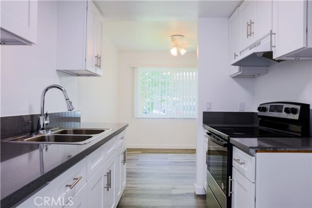 2709 S Baker Street, Santa Ana, CA 92707