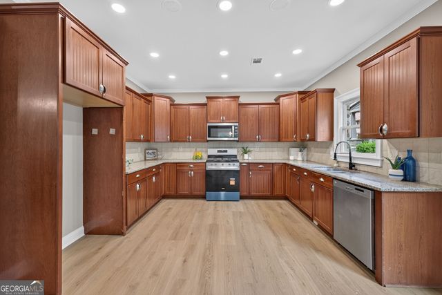 1214 Ridge Hollow Lane, Lawrenceville, GA 30043