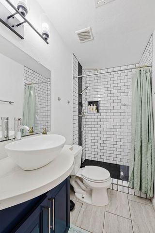1101 E Ruth Avenue, Phoenix, AZ 85020