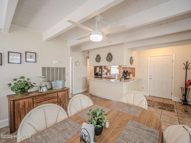 3002 Canal Cove Road, Lake Waccamaw, NC 28450