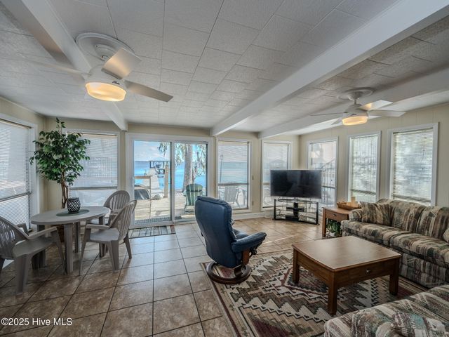 3002 Canal Cove Road, Lake Waccamaw, NC 28450