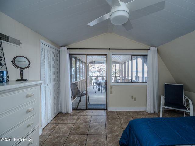 3002 Canal Cove Road, Lake Waccamaw, NC 28450