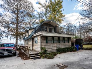 3002 Canal Cove Road, Lake Waccamaw, NC 28450
