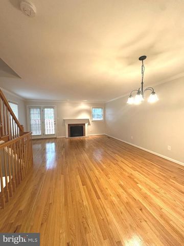 2120 TAZEWELL CT N, Arlington, VA 22207
