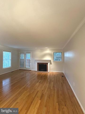 2120 TAZEWELL CT N, Arlington, VA 22207