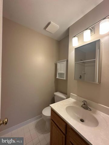 2120 TAZEWELL CT N, Arlington, VA 22207