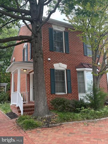 2120 TAZEWELL CT N, Arlington, VA 22207
