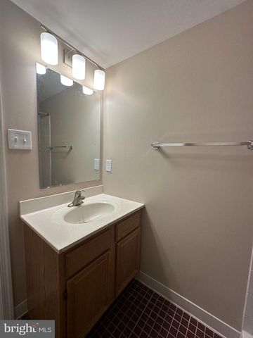 2120 TAZEWELL CT N, Arlington, VA 22207