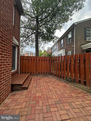 2120 TAZEWELL CT N, Arlington, VA 22207