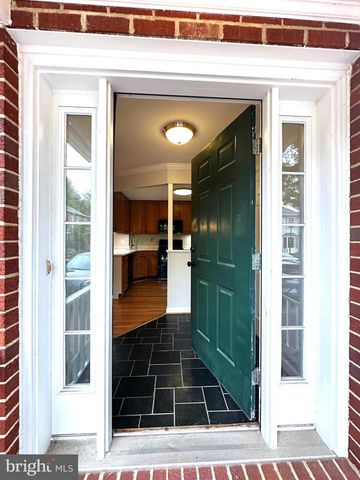 2120 TAZEWELL CT N, Arlington, VA 22207