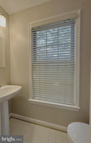 2120 TAZEWELL CT N, Arlington, VA 22207