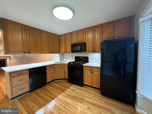 2120 TAZEWELL CT N, Arlington, VA 22207