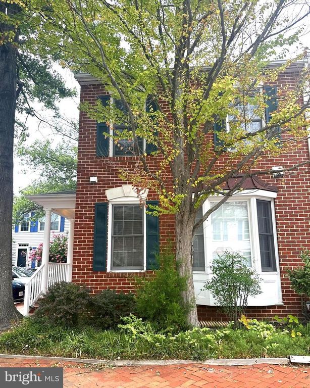2120 TAZEWELL CT N, Arlington, VA 22207