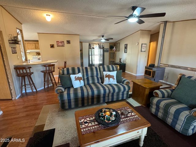 3050 CHEVELON Road, Overgaard, AZ 85933