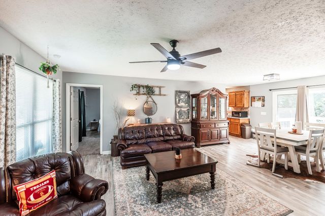 306 Corbitt Ln, Springfield, TN 37172