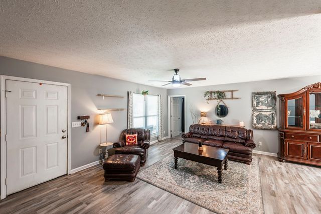 306 Corbitt Ln, Springfield, TN 37172